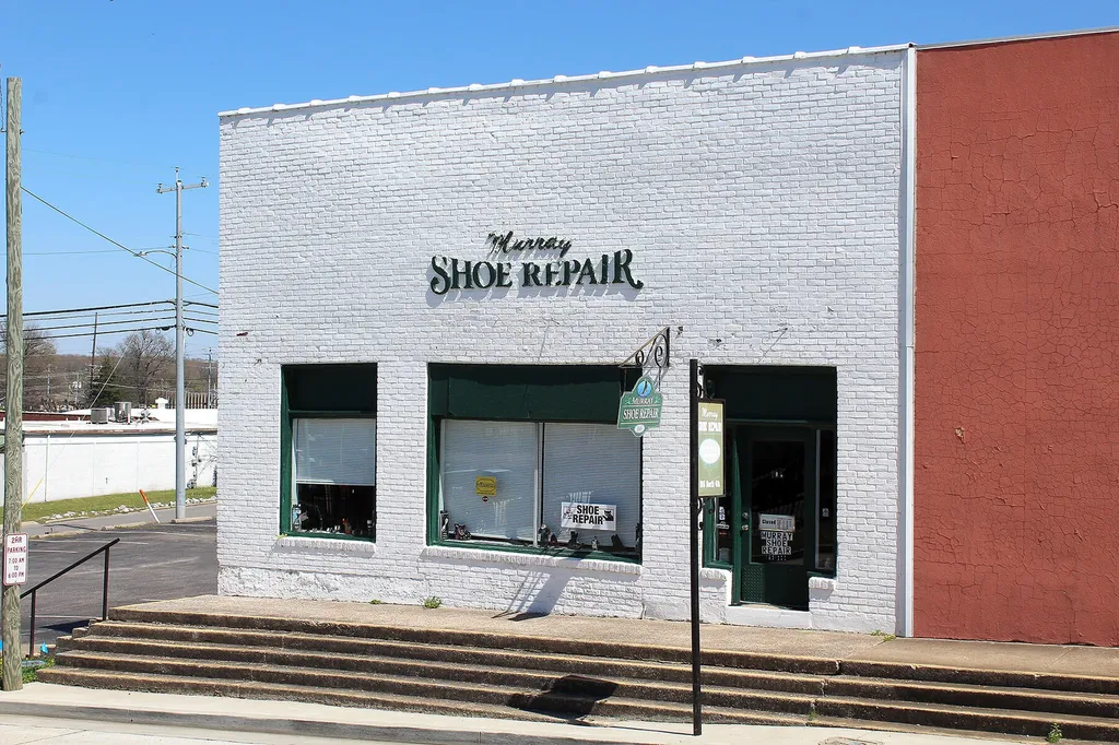 106 N 4th Street Murray KY 42071