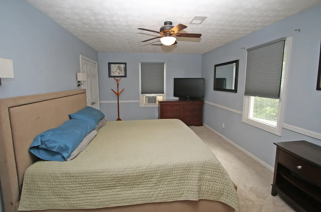 1712 Brook Park Drive Lexington KY 40515