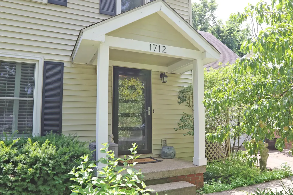 1712 Brook Park Drive Lexington KY 40515