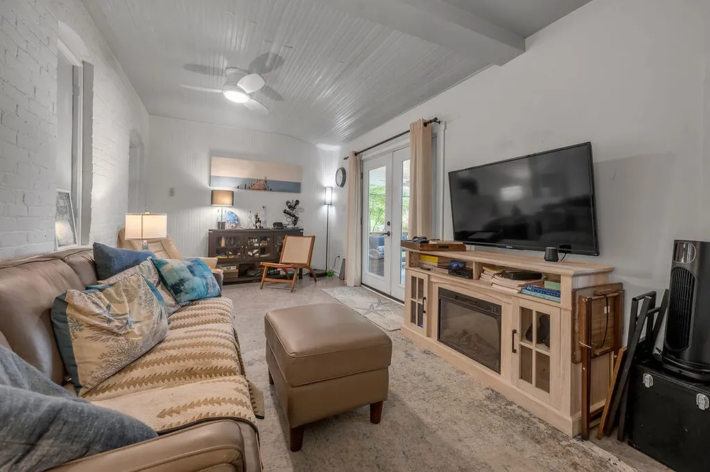 688 Elsmere Park Lexington KY 40508