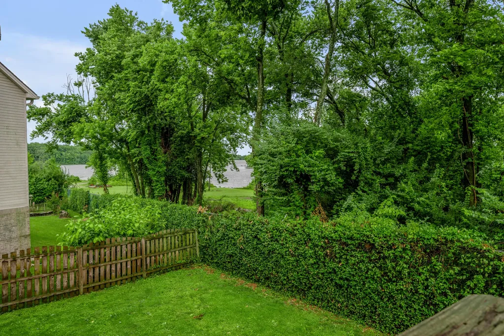 297 Shoreside Drive Lexington KY 40515