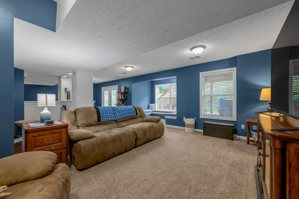 297 Shoreside Drive Lexington KY 40515