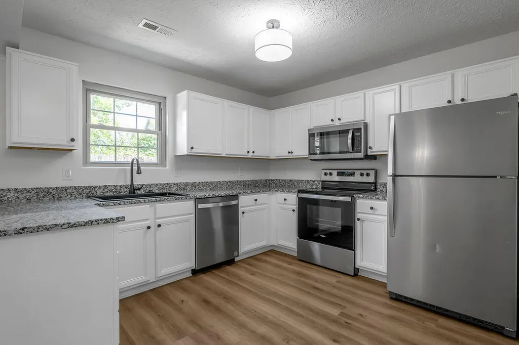 821 Mickey Lane Lexington KY 40509