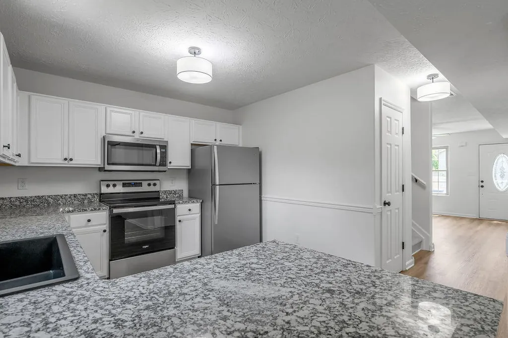 821 Mickey Lane Lexington KY 40509