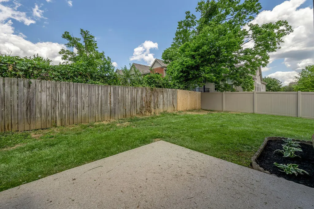 821 Mickey Lane Lexington KY 40509