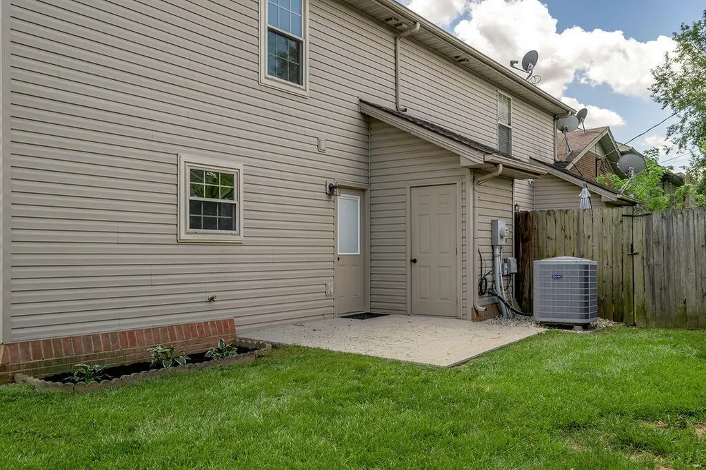 821 Mickey Lane Lexington KY 40509
