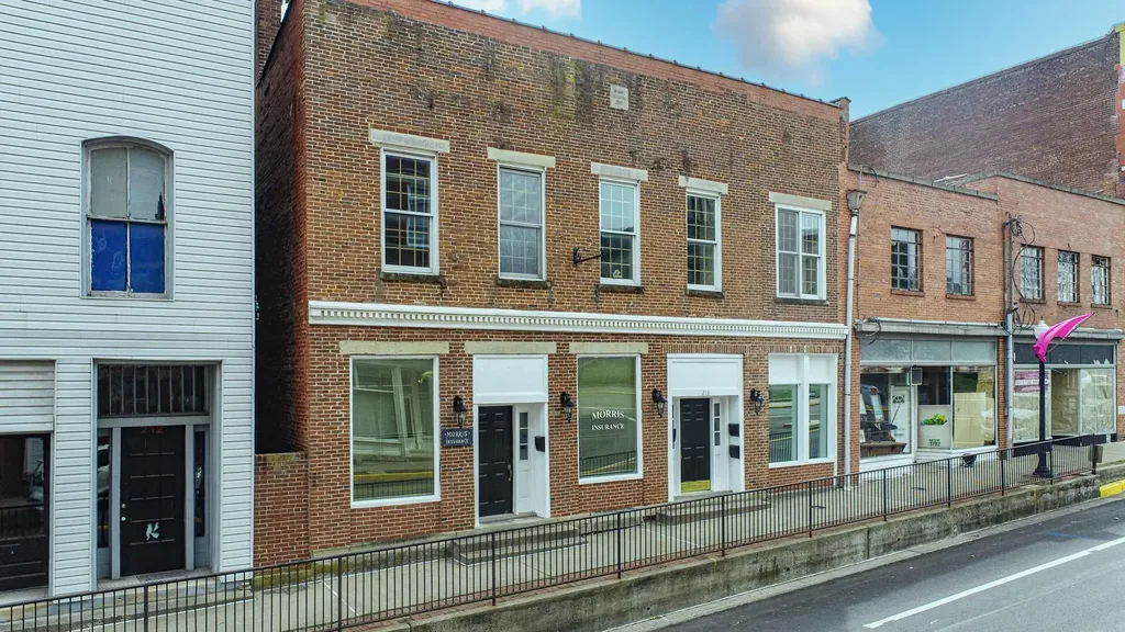 214-216 Main Street Paris KY 40361