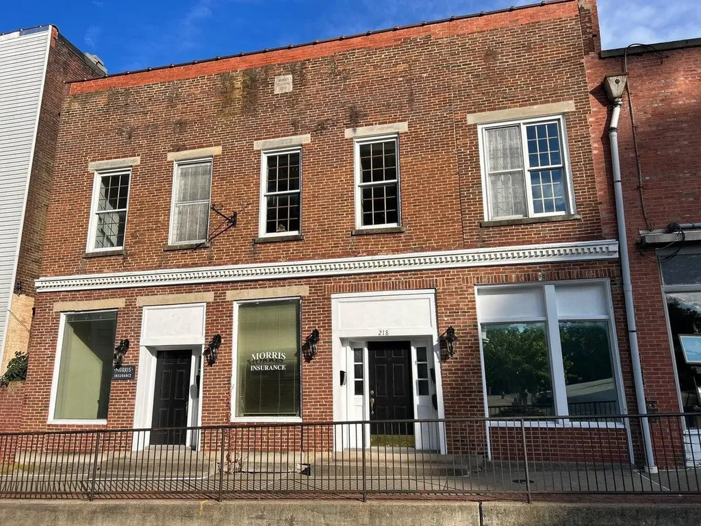 214-216 Main Street Paris KY 40361