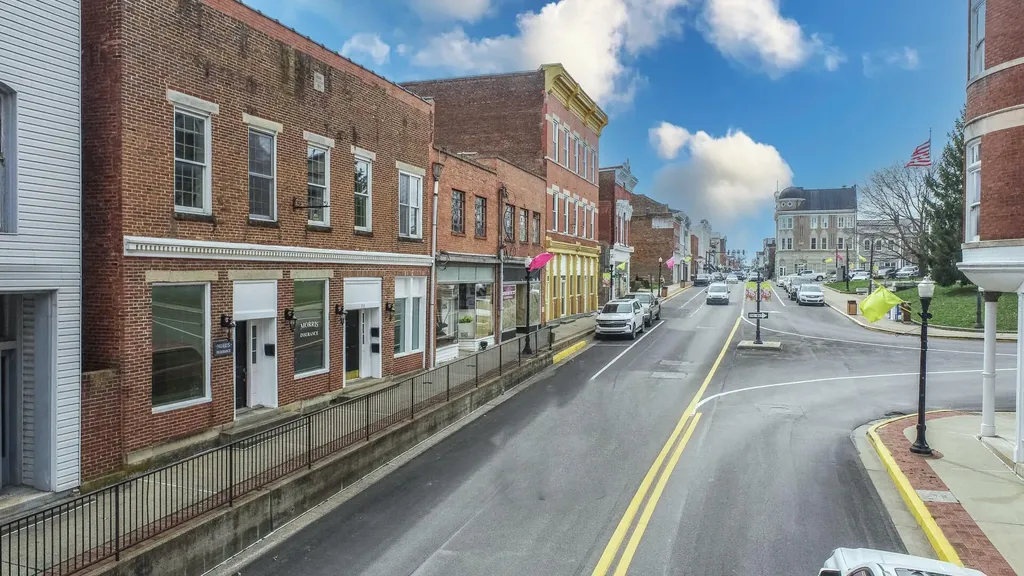 214-216 Main Street Paris KY 40361