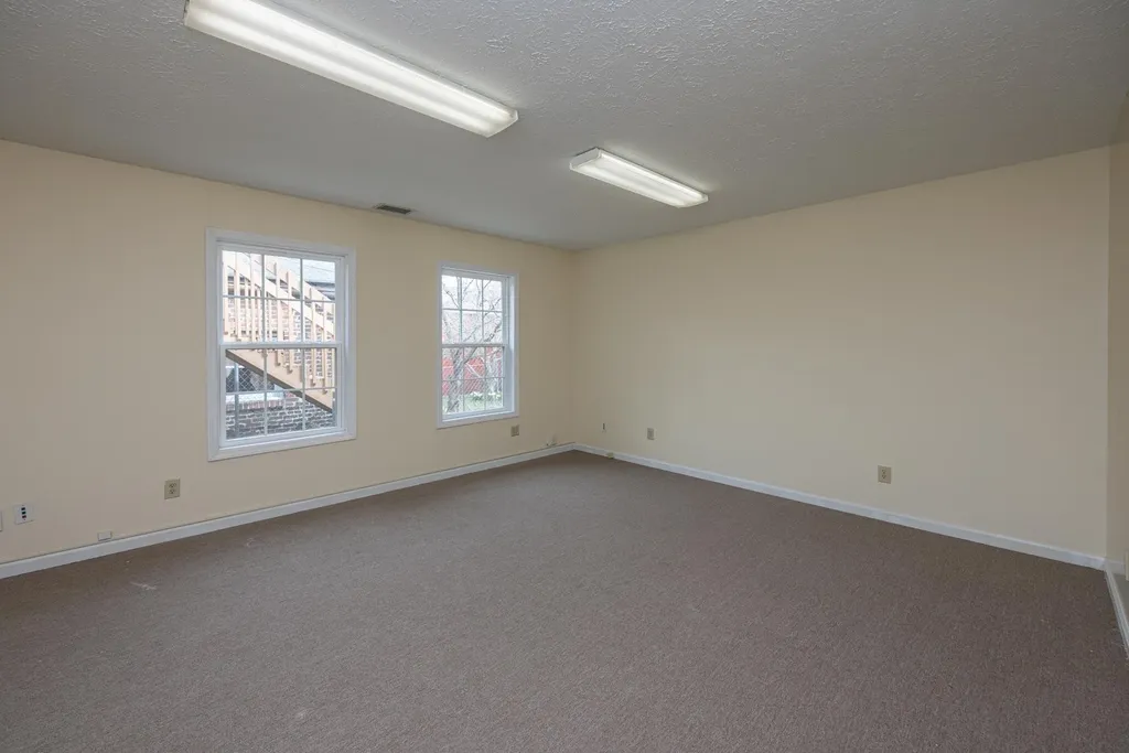 214-216 Main Street Paris KY 40361