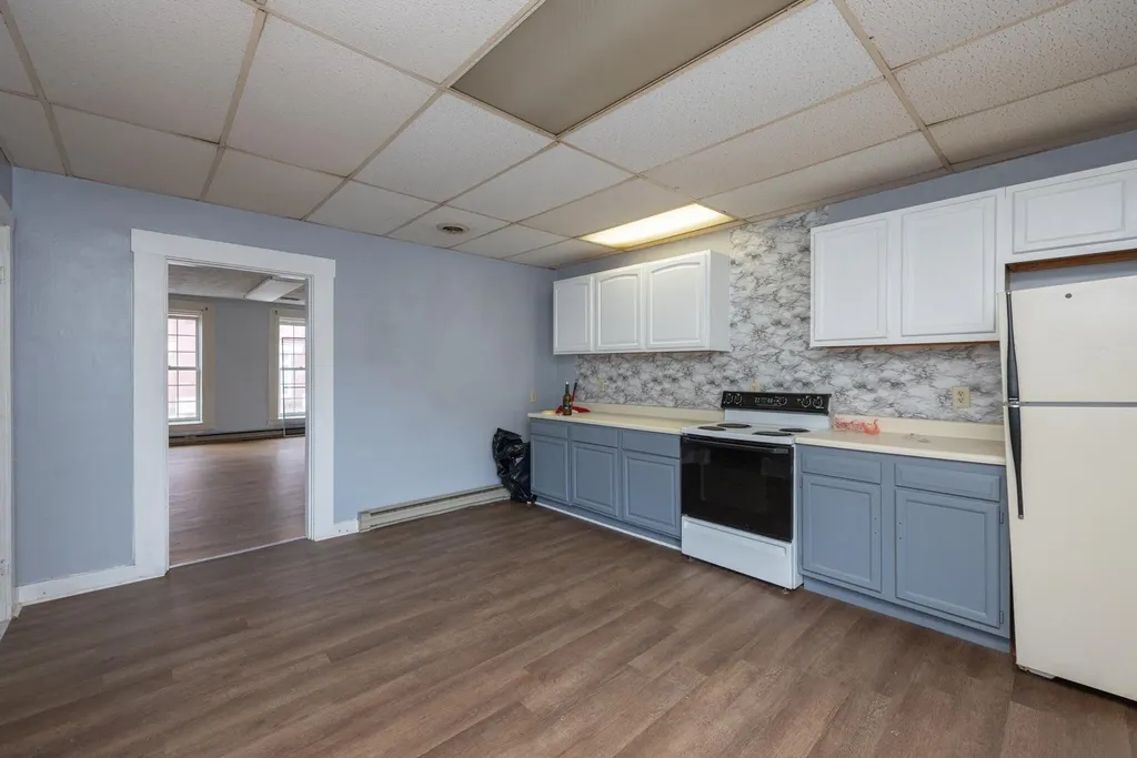214-216 Main Street Paris KY 40361
