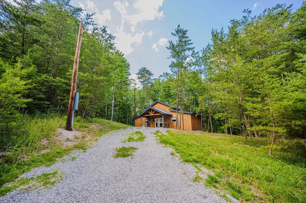 168 Eagle Ridge Road Campton KY 41301
