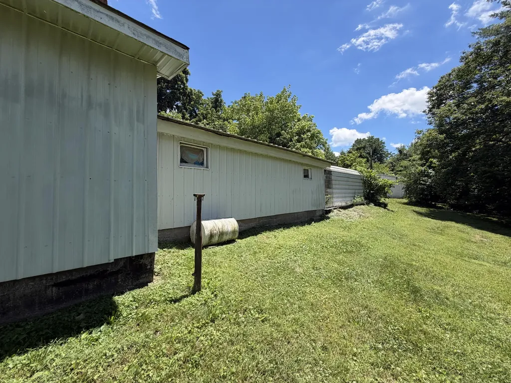 303 Freedom School Road Mt Vernon KY 40456
