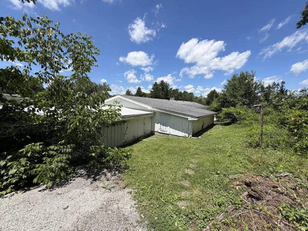 303 Freedom School Road Mt Vernon KY 40456