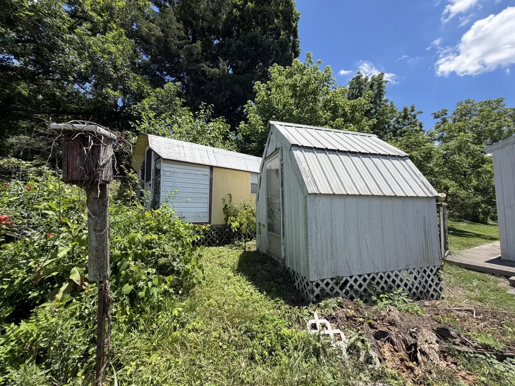 303 Freedom School Road Mt Vernon KY 40456