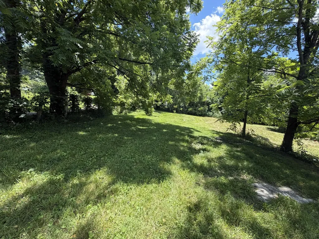 303 Freedom School Road Mt Vernon KY 40456