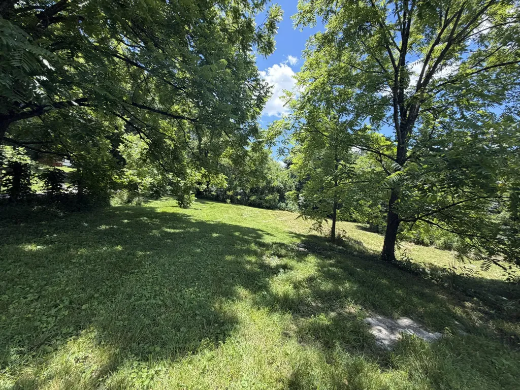 303 Freedom School Road Mt Vernon KY 40456