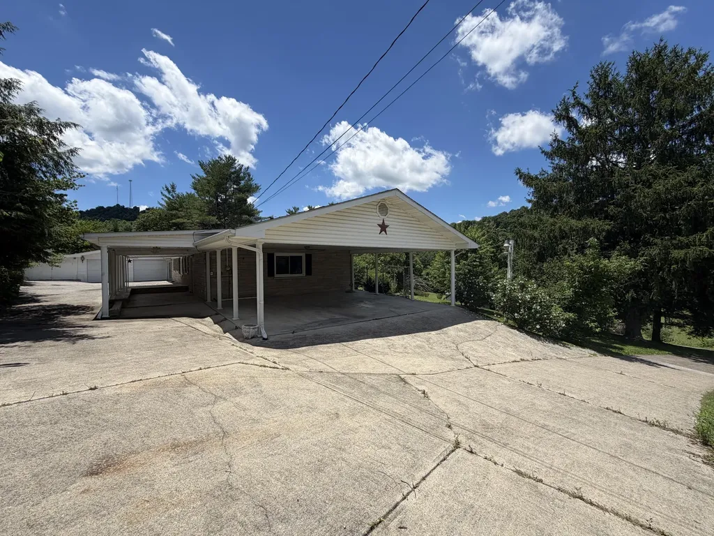 303 Freedom School Road Mt Vernon KY 40456