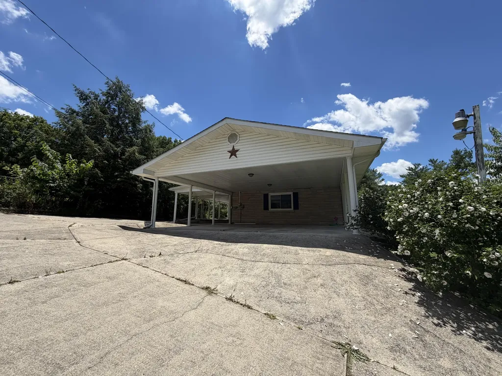 303 Freedom School Road Mt Vernon KY 40456