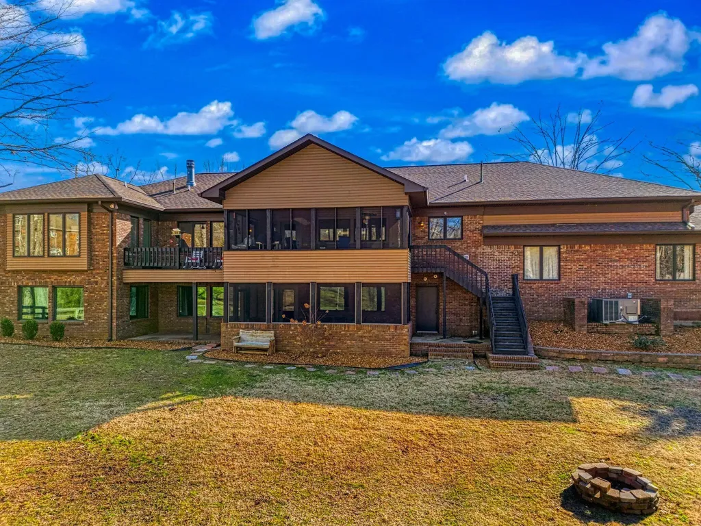 7 Pleasant View Lane Murray KY 42071