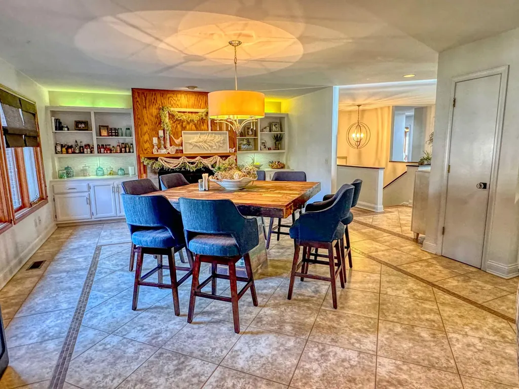 7 Pleasant View Lane Murray KY 42071