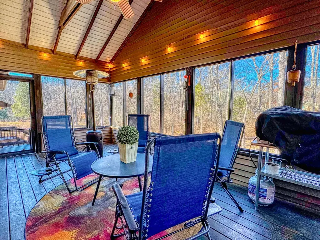 7 Pleasant View Lane Murray KY 42071