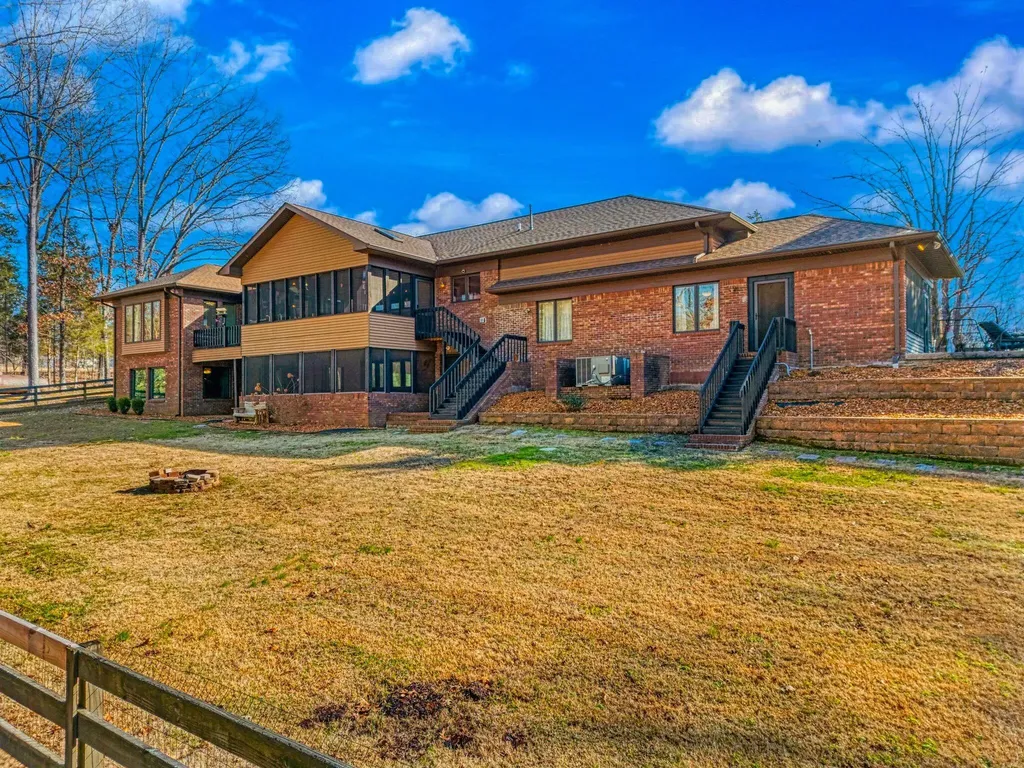 7 Pleasant View Lane Murray KY 42071