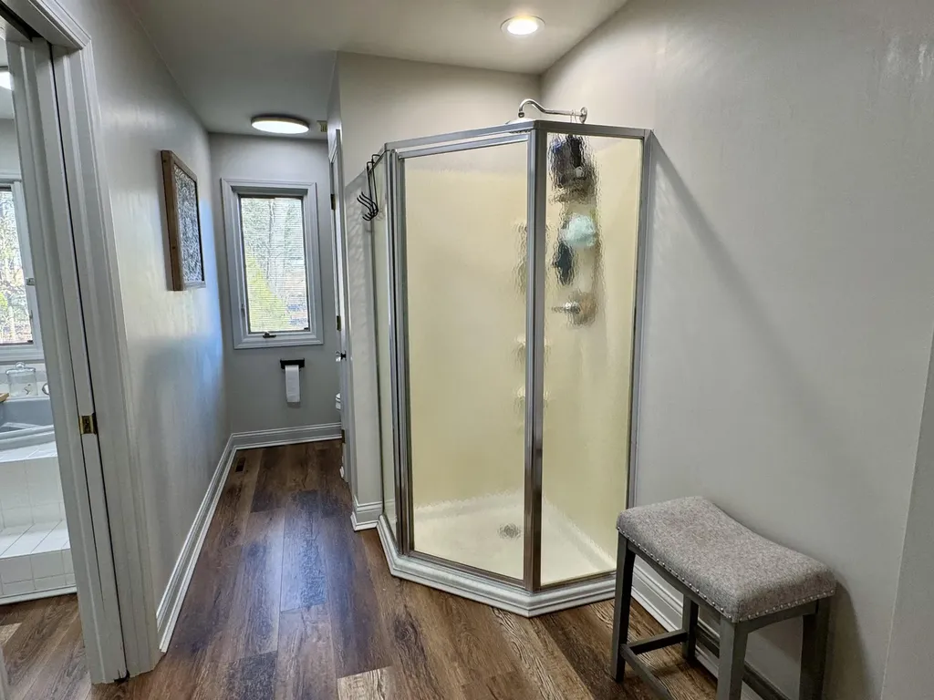 7 Pleasant View Lane Murray KY 42071