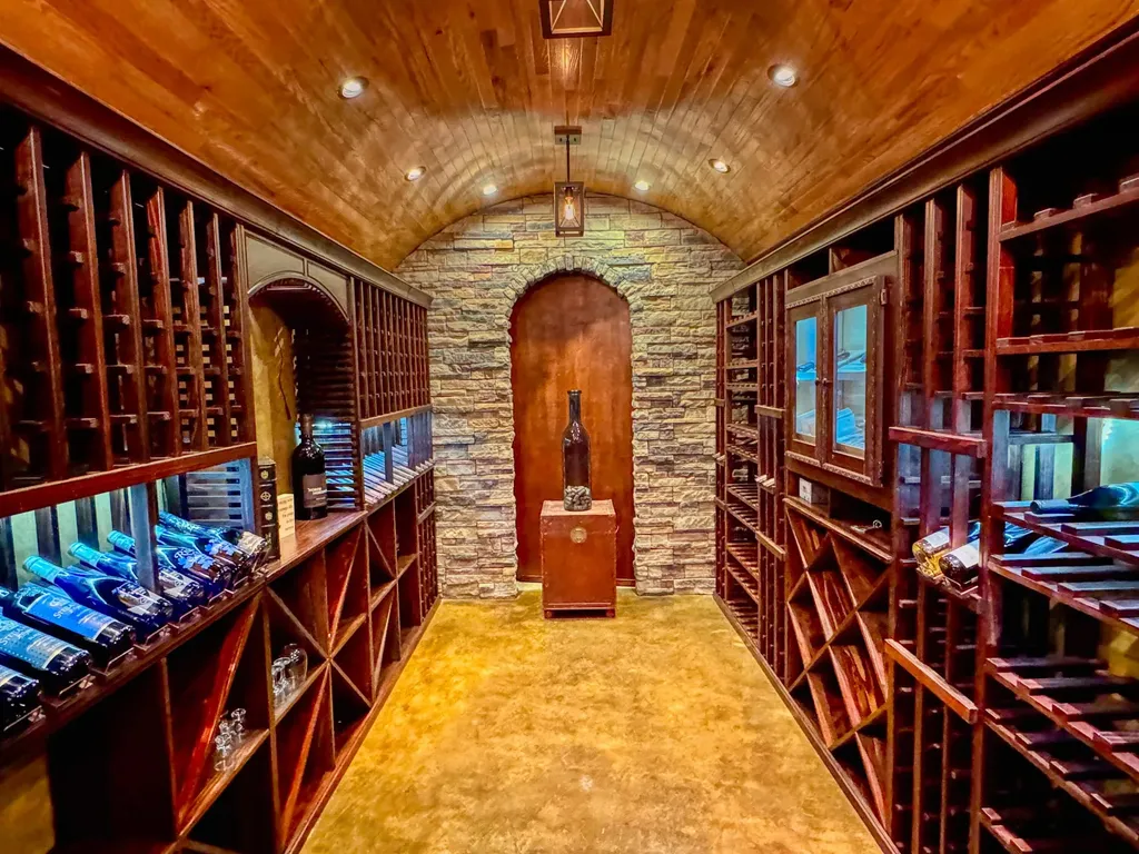 7 Pleasant View Lane Murray KY 42071