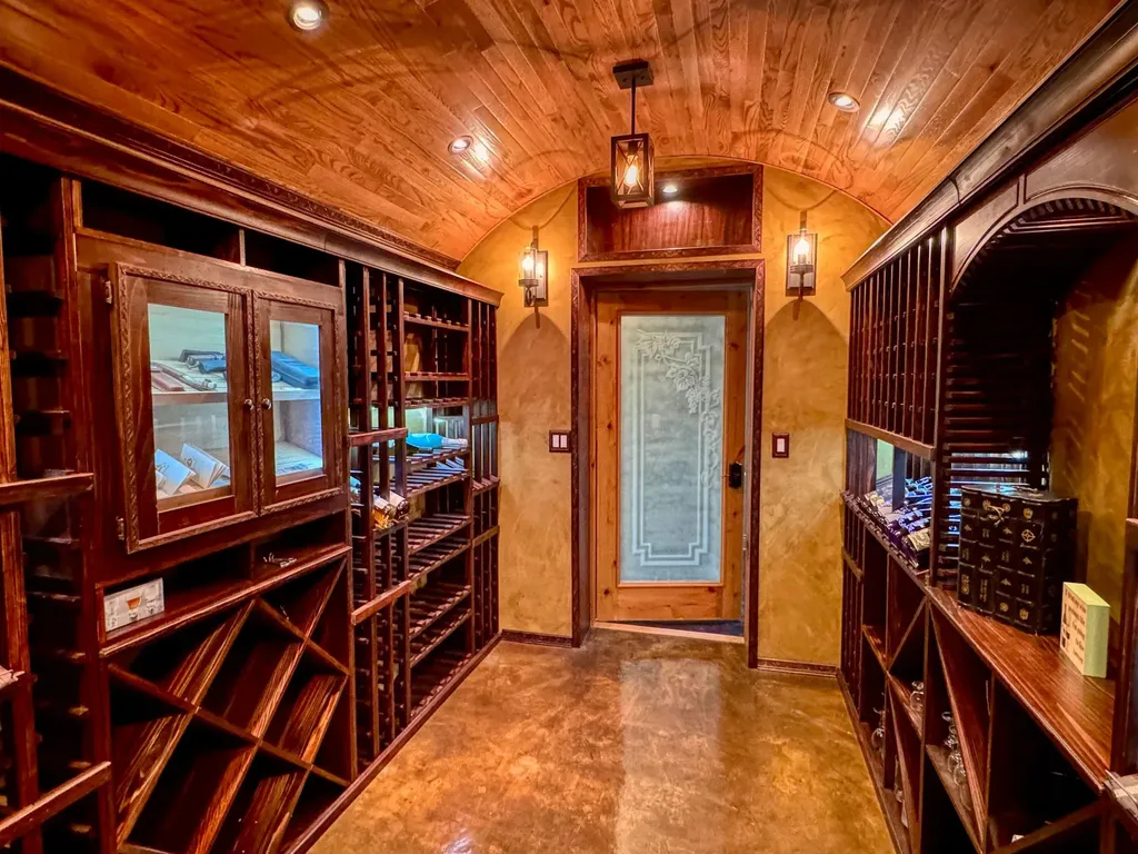 7 Pleasant View Lane Murray KY 42071