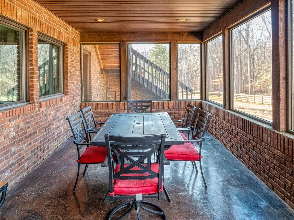 7 Pleasant View Lane Murray KY 42071