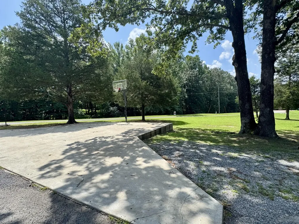 7 Pleasant View Lane Murray KY 42071