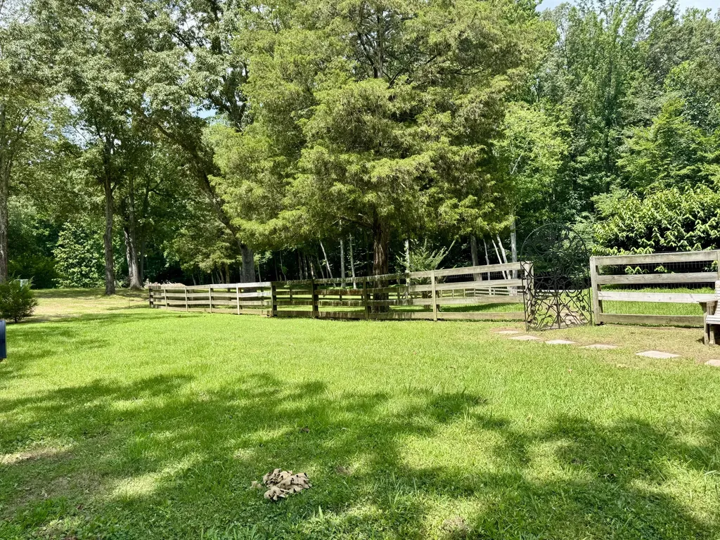 7 Pleasant View Lane Murray KY 42071