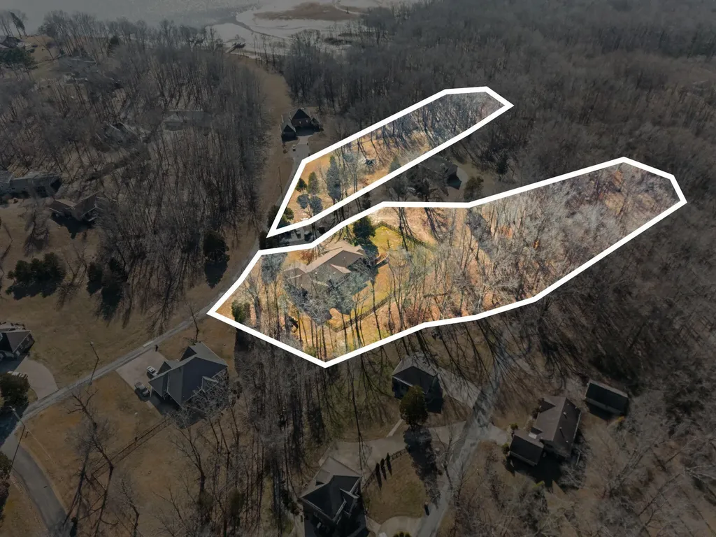 7 Pleasant View Lane Murray KY 42071