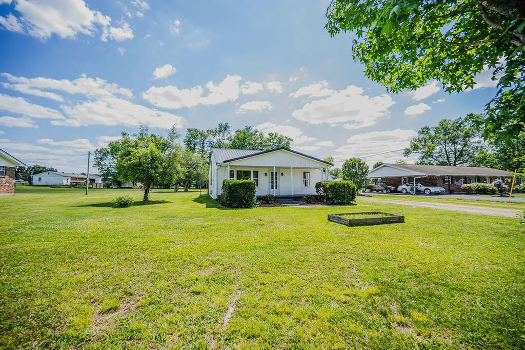 829 Maple Street Stanton KY 40380