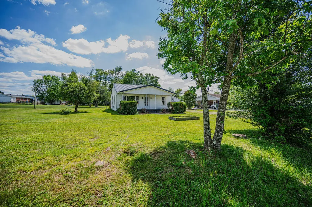 829 Maple Street Stanton KY 40380