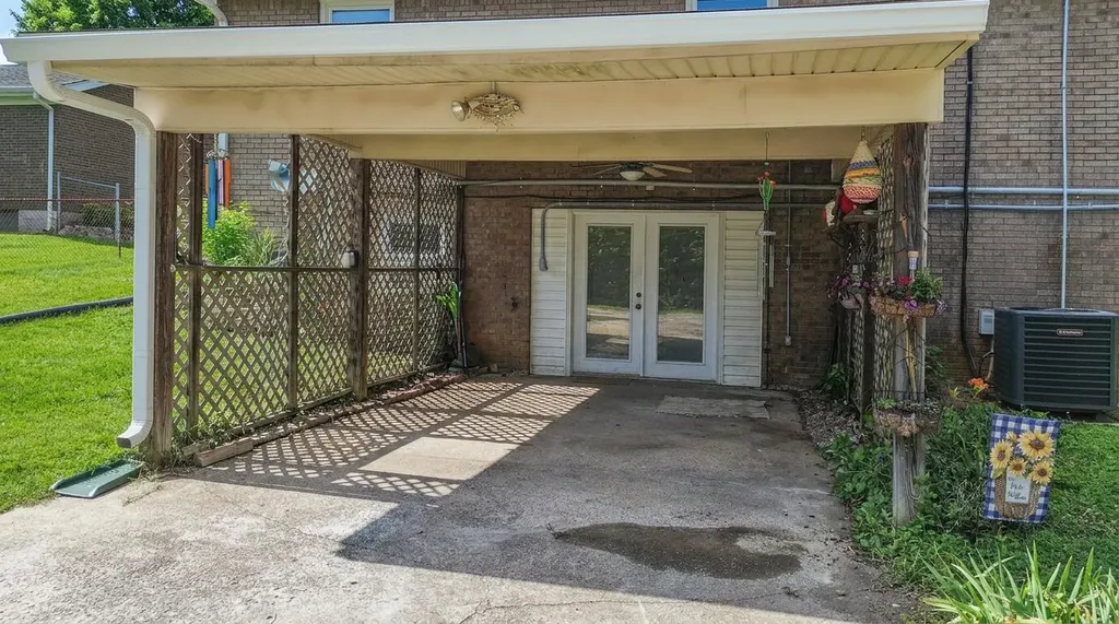 208 Auburn Avenue Somerset KY 42503