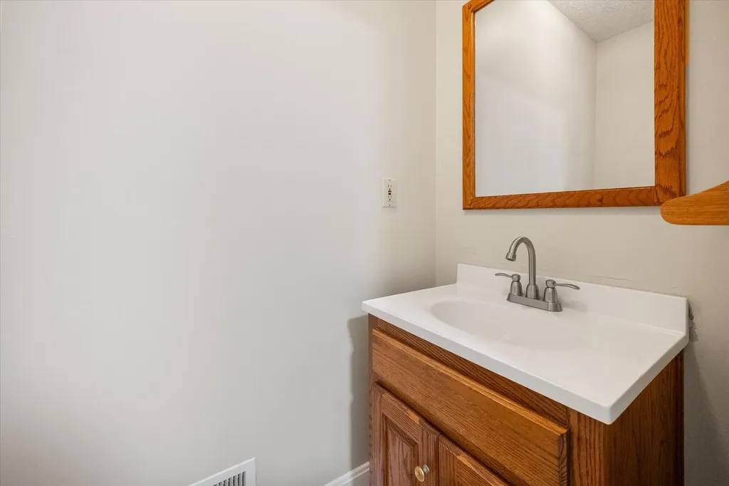 2032 Currys Fork Drive La Grange KY 40031