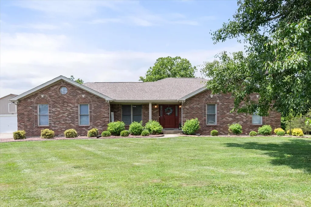 2032 Currys Fork Drive La Grange KY 40031