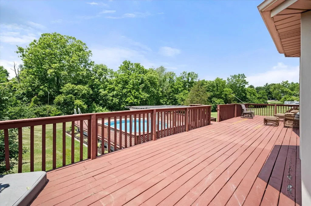 2032 Currys Fork Drive La Grange KY 40031