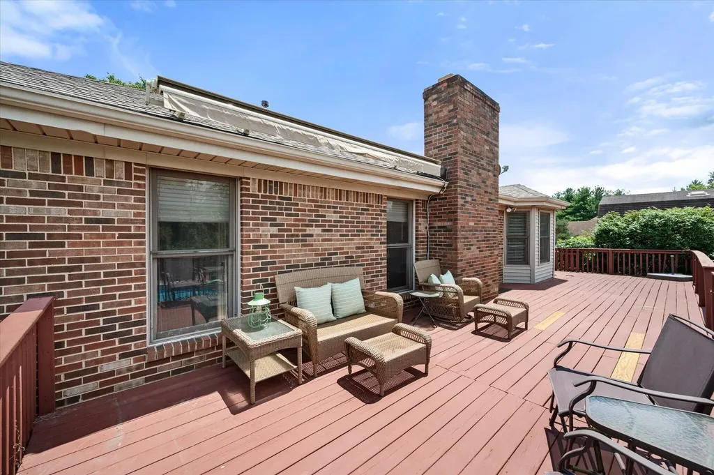 2032 Currys Fork Drive La Grange KY 40031