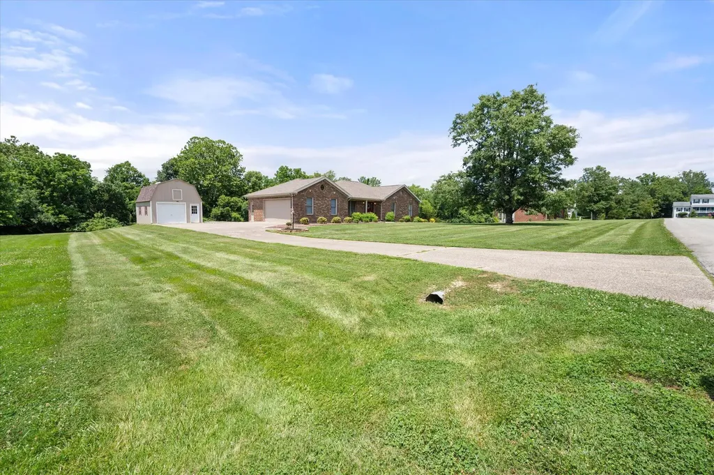 2032 Currys Fork Drive La Grange KY 40031