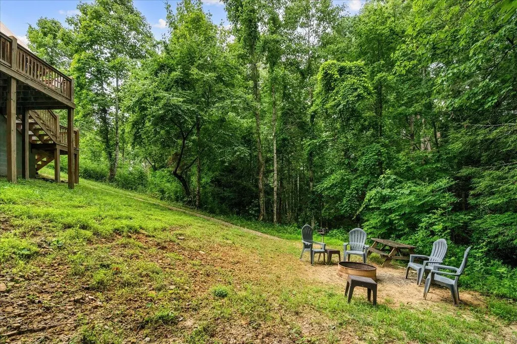 2009 Glencairn Road Rogers KY 41365
