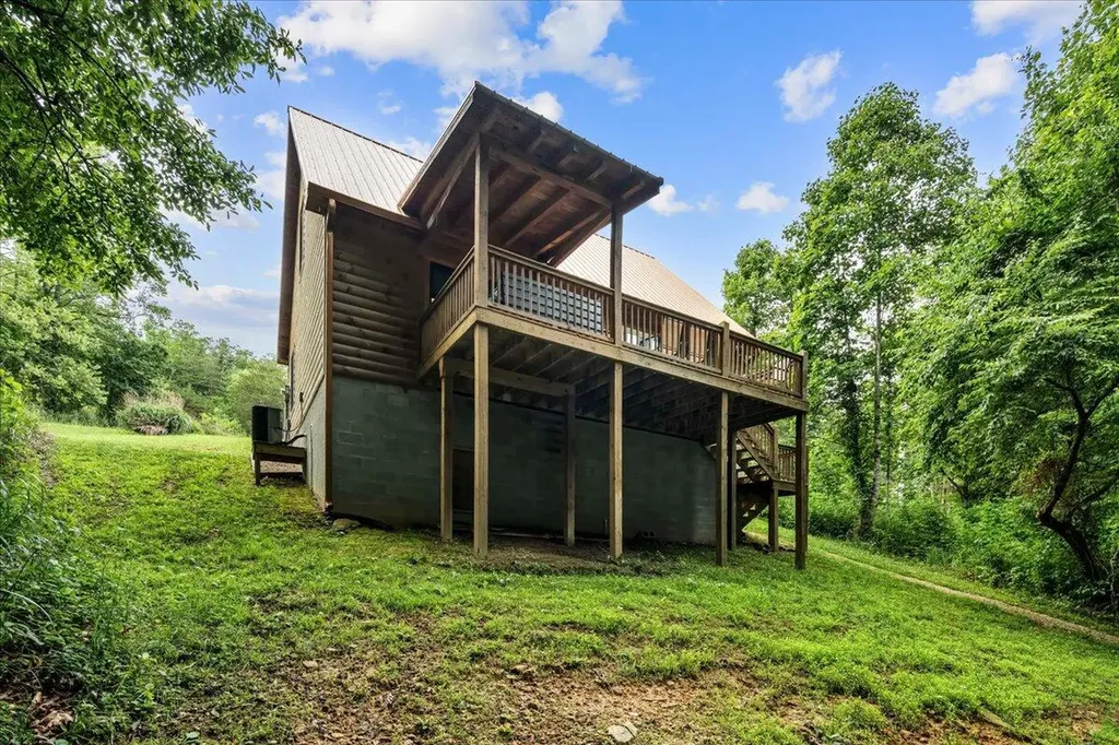 2009 Glencairn Road Rogers KY 41365