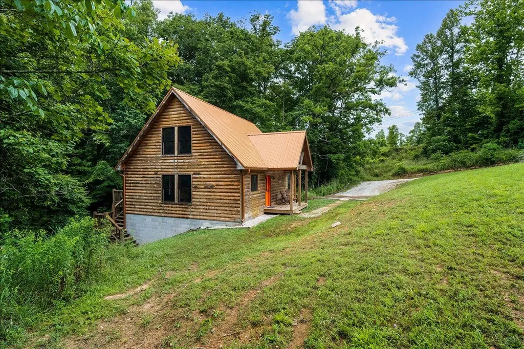 2009 Glencairn Road Rogers KY 41365