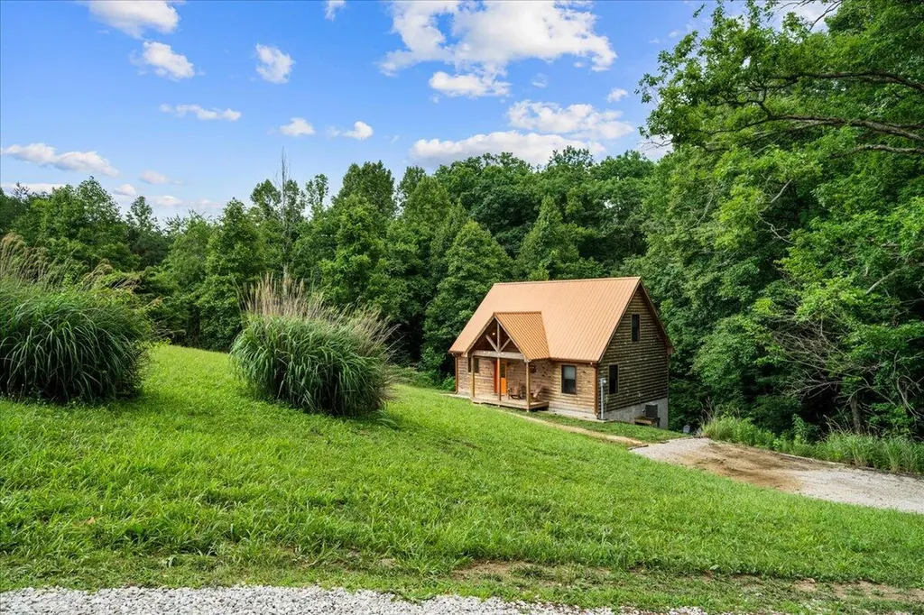 2009 Glencairn Road Rogers KY 41365