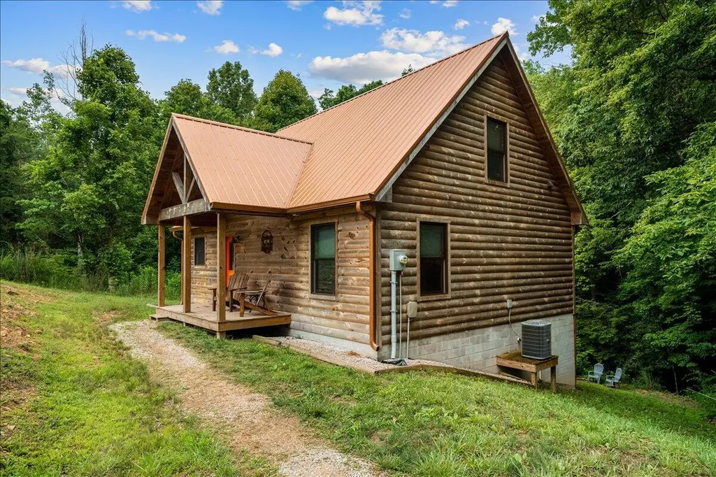 2009 Glencairn Road Rogers KY 41365