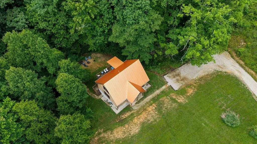 2009 Glencairn Road Rogers KY 41365
