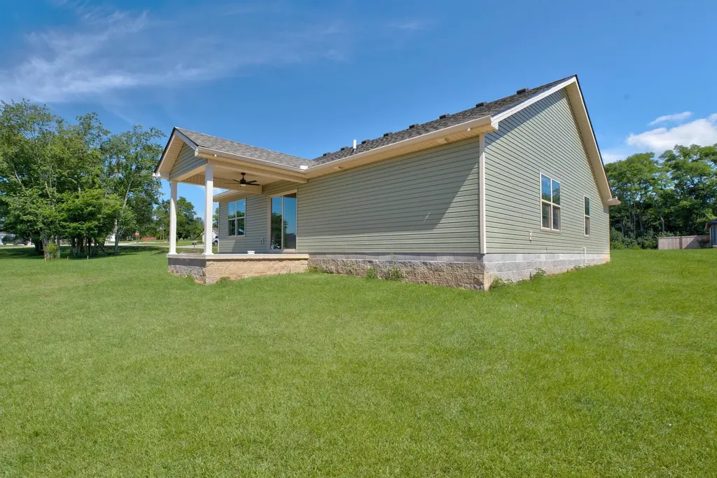 156 Elk Drive Stamping Ground KY 40379