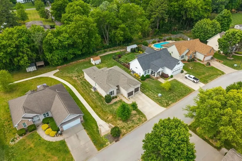 390 Irish Circle Hopkinsville KY 42240
